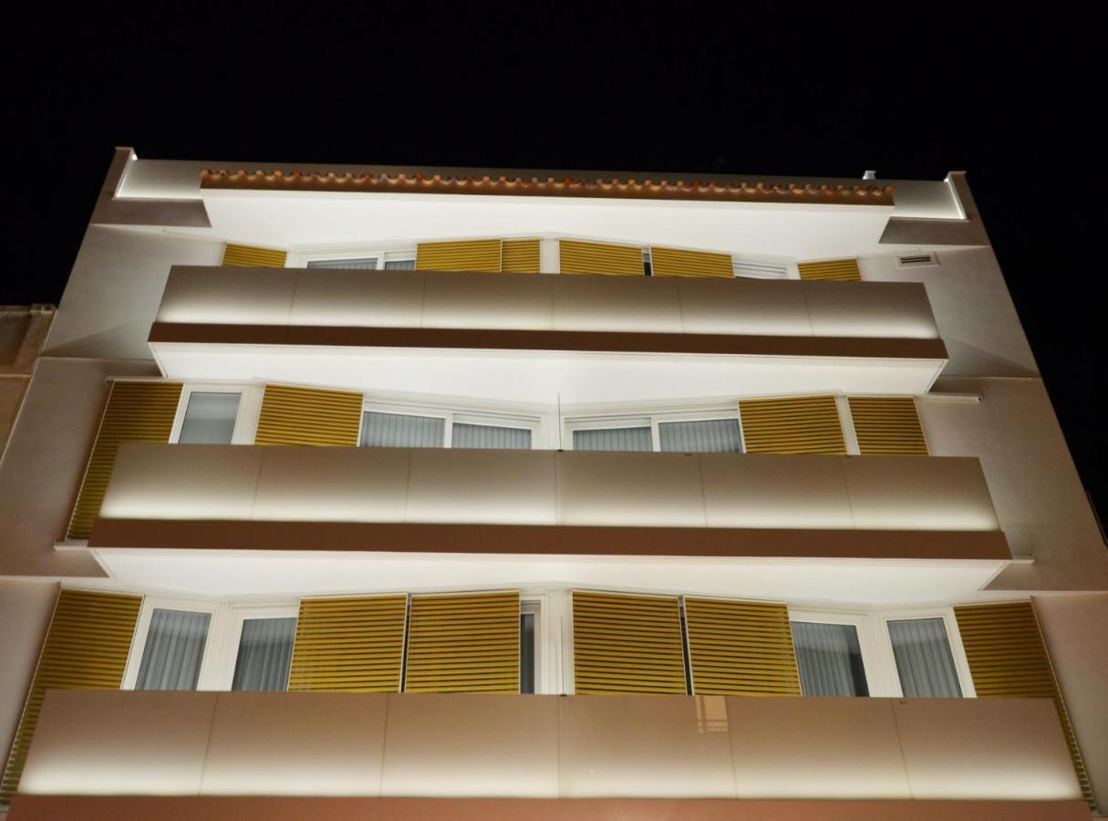 Suites Port Cambrils Exterior photo